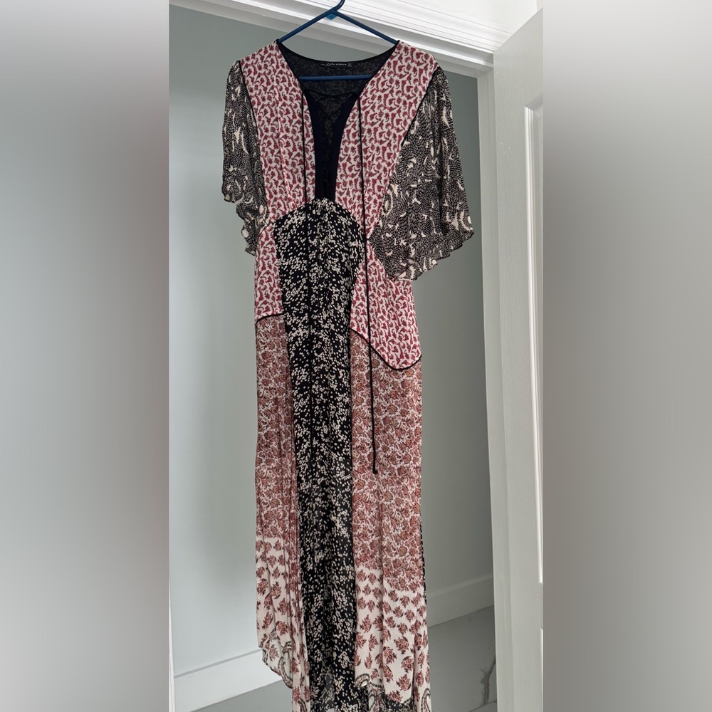 Zara dress , super nice and beautiful
